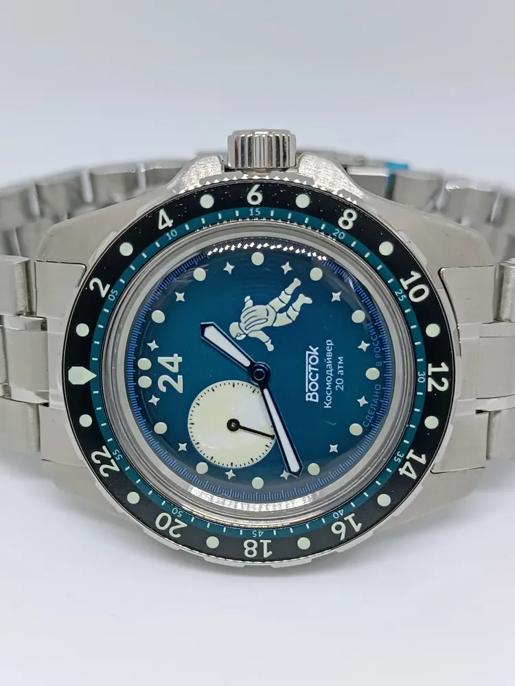 Vostok Amphibia 14038B Luna Dude Watch [Exclusive] - Image 4