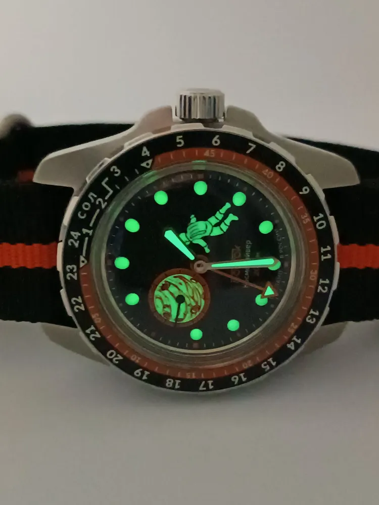 Vostok Amphibia 14090V CosmoDiver Mars Watch - Image 10