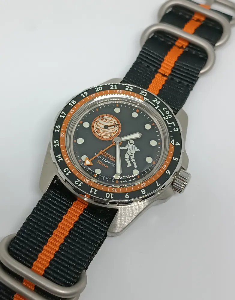 Vostok Amphibia 14090V CosmoDiver Mars Watch - Image 3
