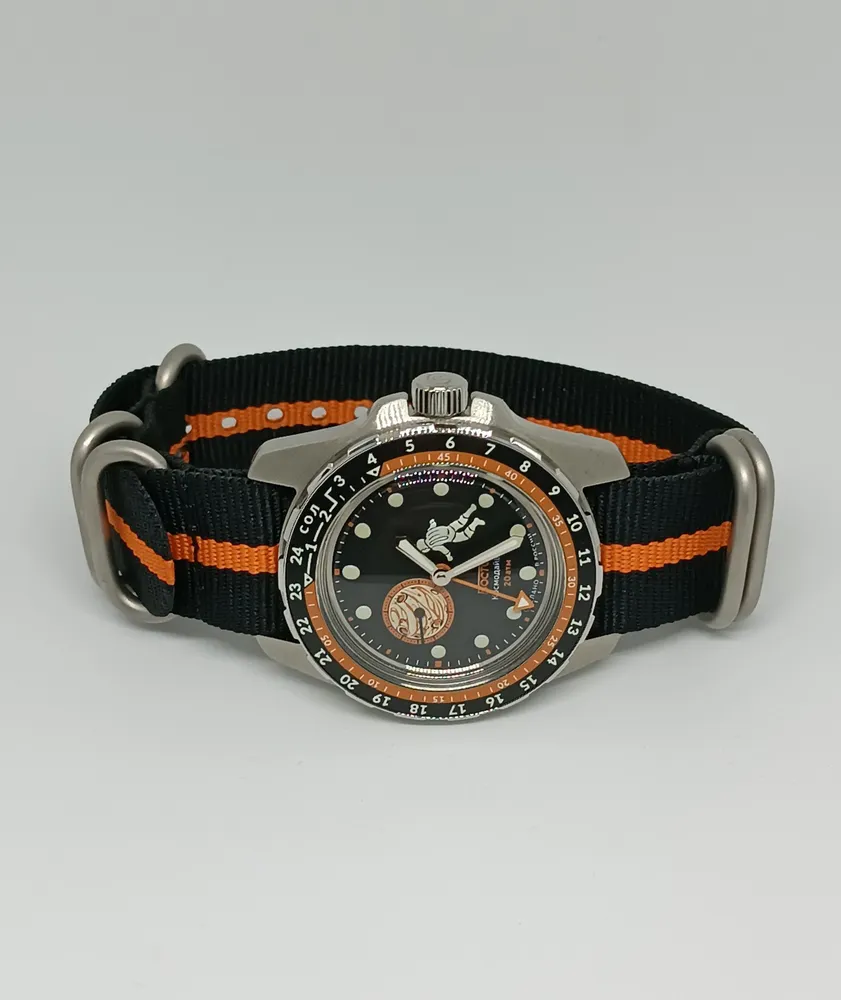 Vostok Amphibia 14090V CosmoDiver Mars Watch - Image 8