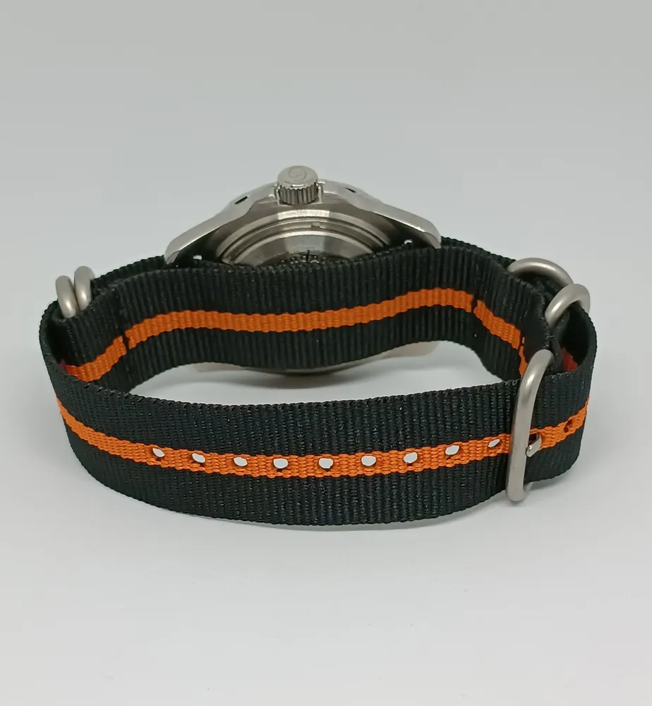 Vostok Amphibia 14090V CosmoDiver Mars Watch - Image 9
