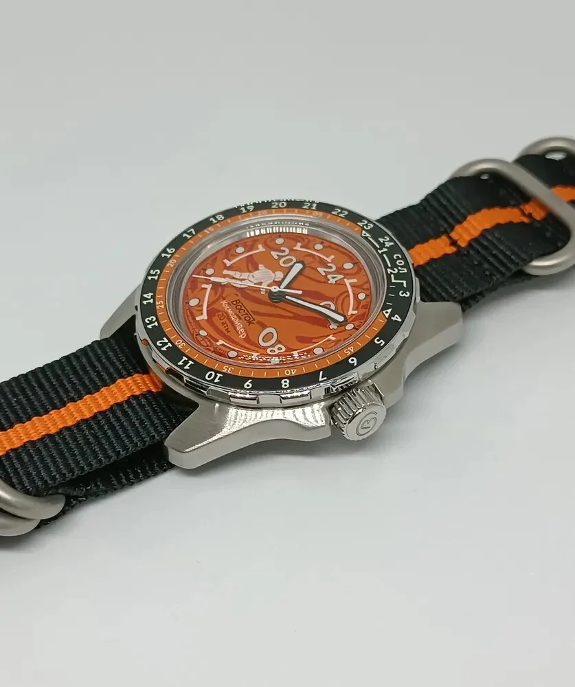Vostok Amphibia 14091V CosmoDiver Mars 24-Hour Watch - Image 5