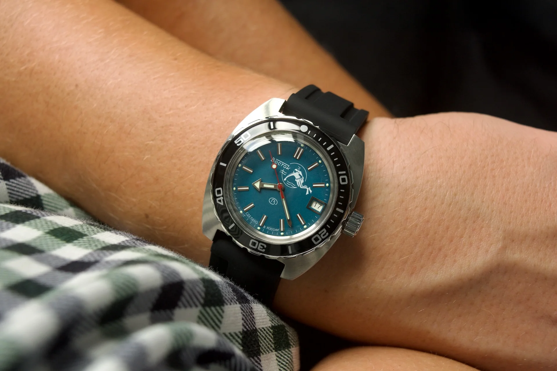 Vostok Amphibia 170059 Watch [Exclusive] - Image 4