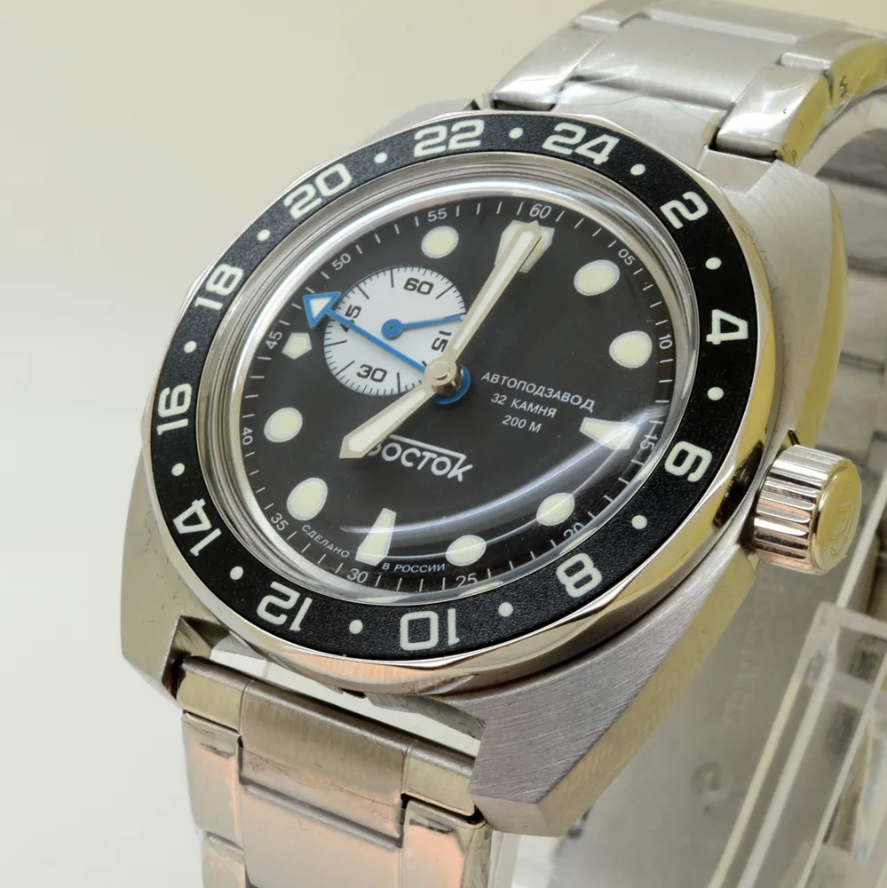 Vostok Amphibia 17037B GMT Batman Watch - Image 3