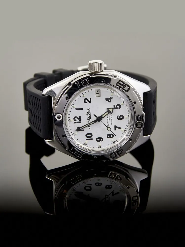 Vostok Amphibia 67070B Watch - Image 3
