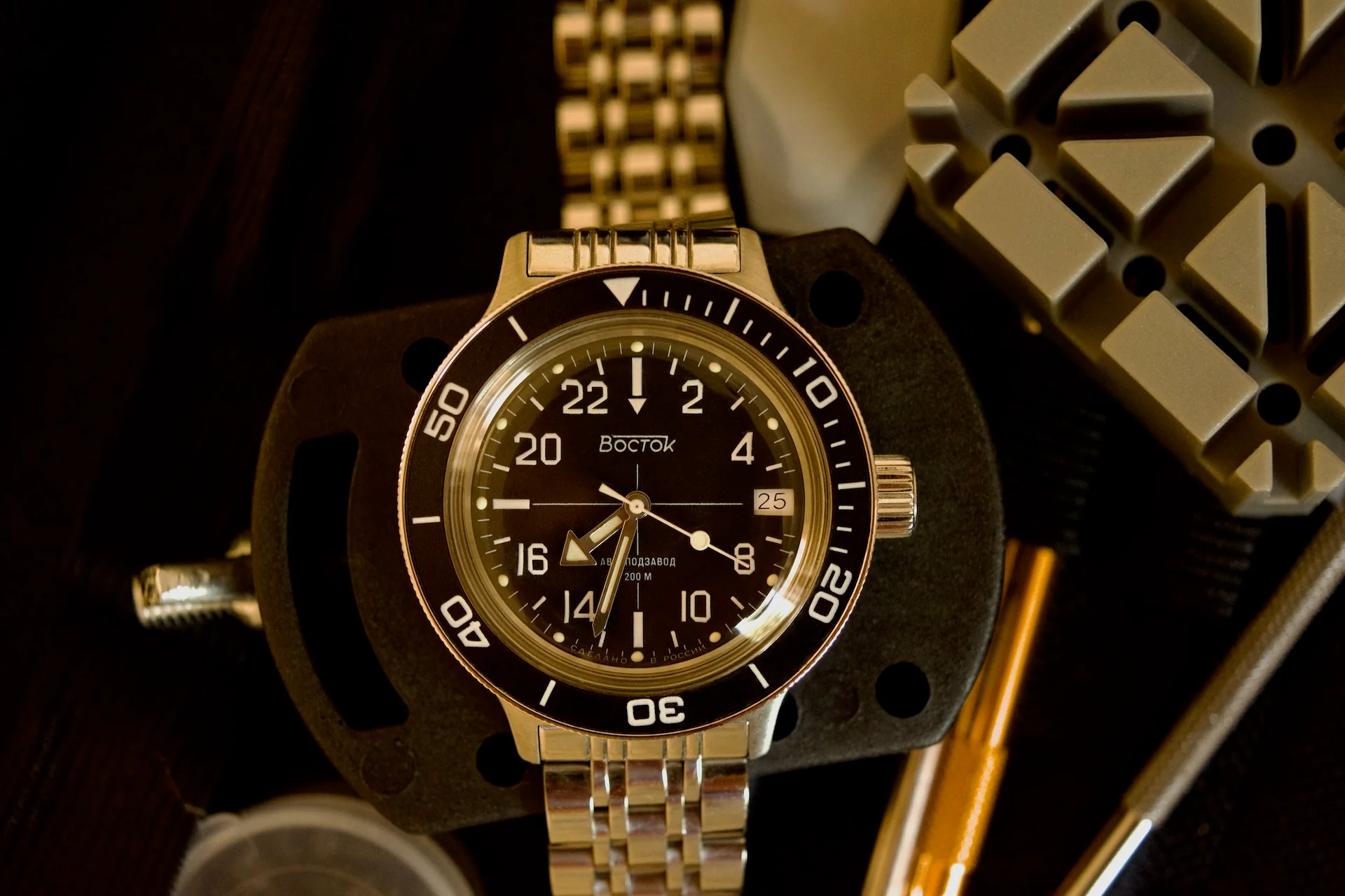 Vostok Amphibia 720076 24-Hour Antarctica Watch - Image 7