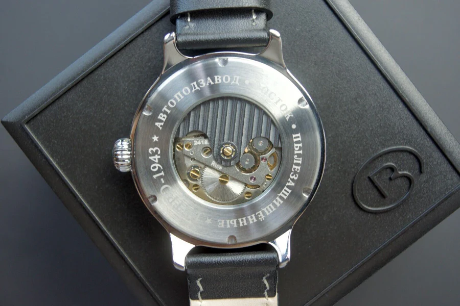 Vostok Retro 550872 Watch - Image 3